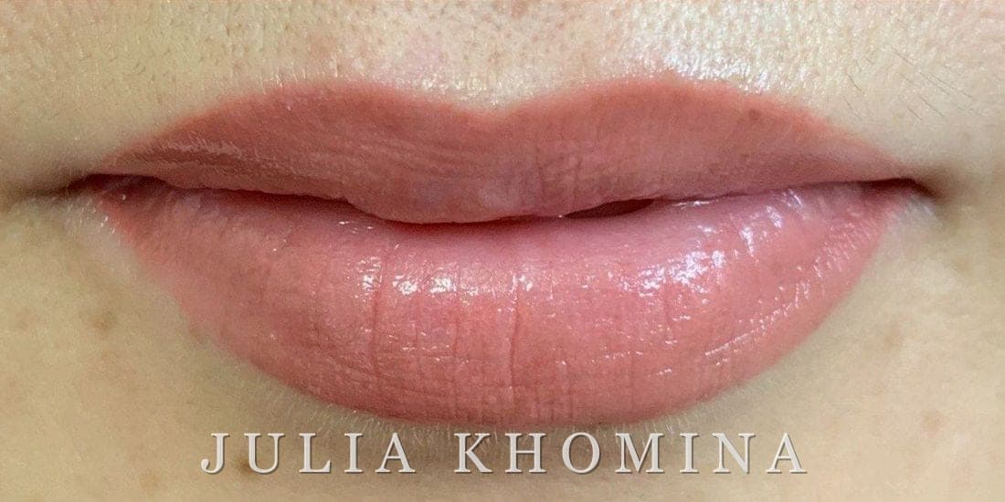 Maquillage permanent des lèvres — après