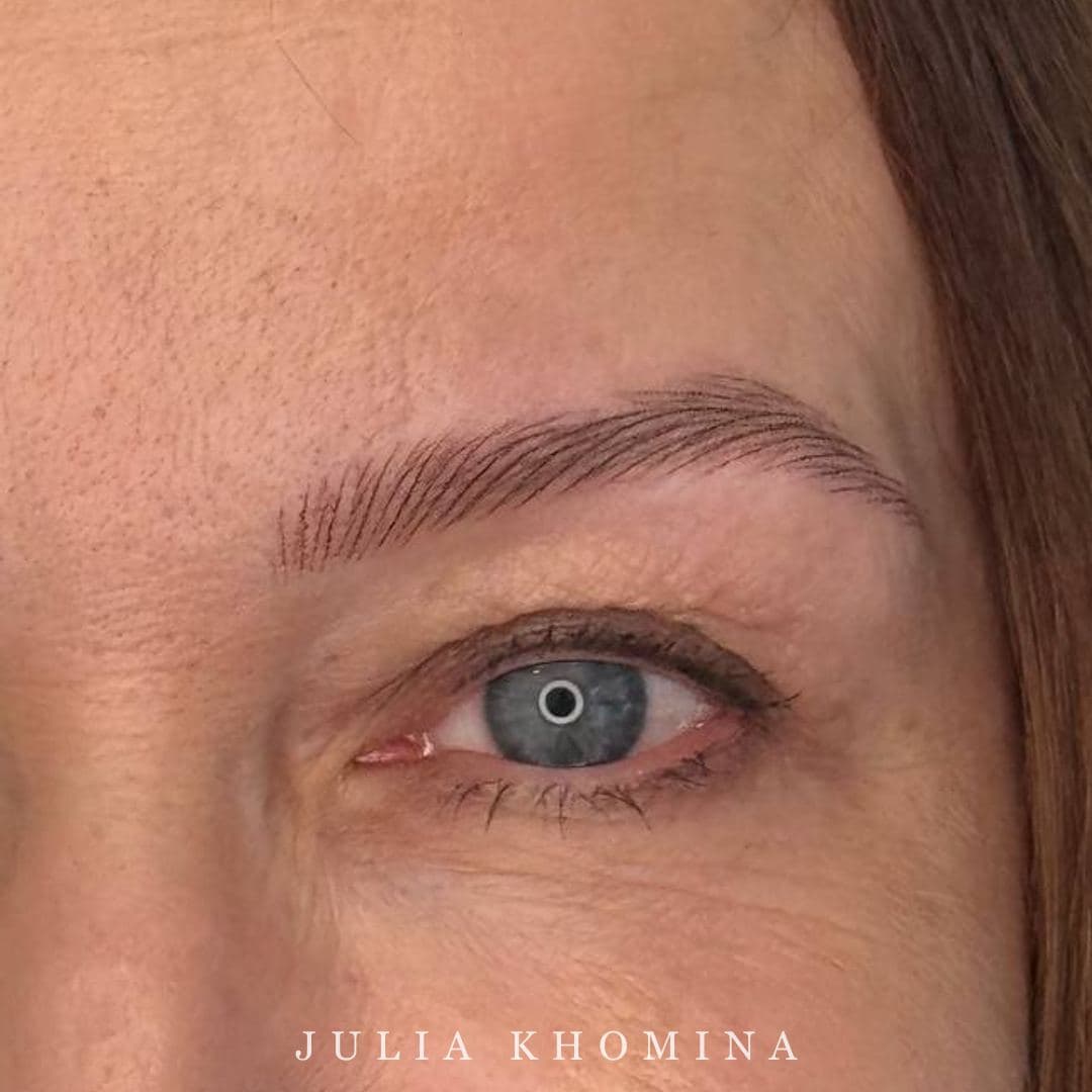 Sourcils Nano Hair Strokes — le dessin poil à poil en fin de séance