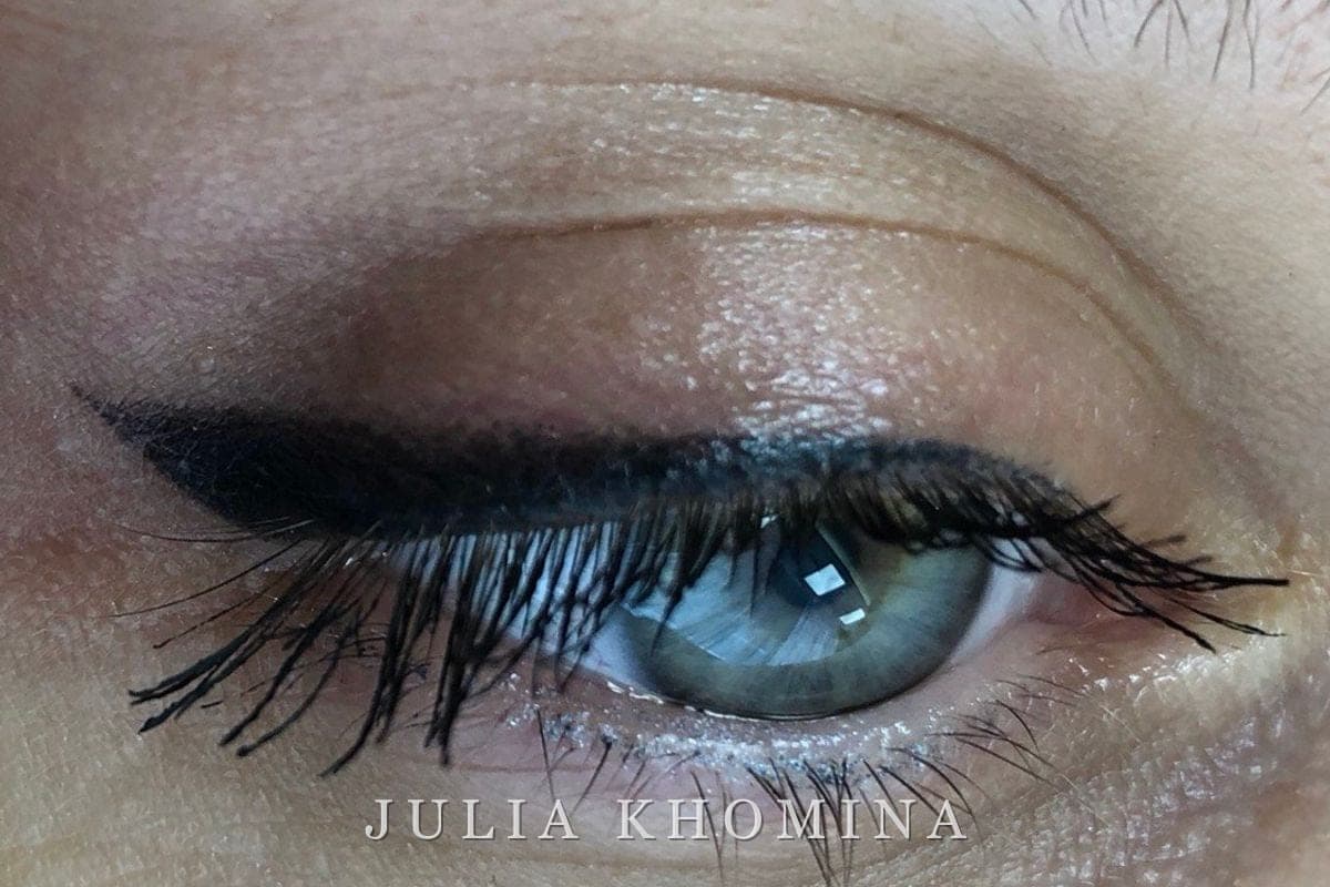 Eye-liner permanent — gros plan du trait
