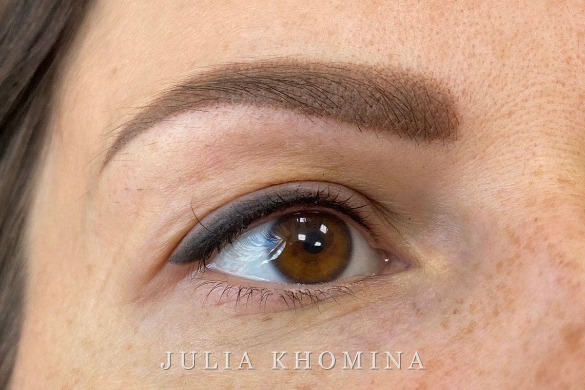 Eye-liner permanent — gros plan du trait